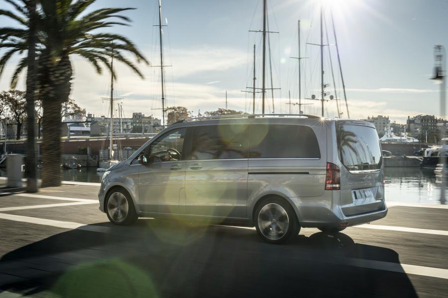  Mercedes-Benz Concept EQV (W447) 2019 года  (фото 18 из 31)